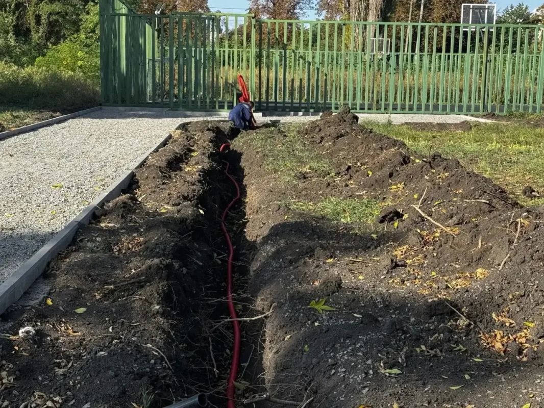 Подрядная организация Нижегородской области продолжает работать над благоустройством парка культуры и отдыха в г. о. Иловайск. В 2025 году город Иловайск принимал участие во Всероссийском конкурсе лучших проектов... Подрядная организация Нижегородской области продолжает работать над благоустройством парка культуры и отдыха в г. о. Иловайск. В 2025 году город Иловайск принимал участие во Всероссийском конкурсе лучших проектов...