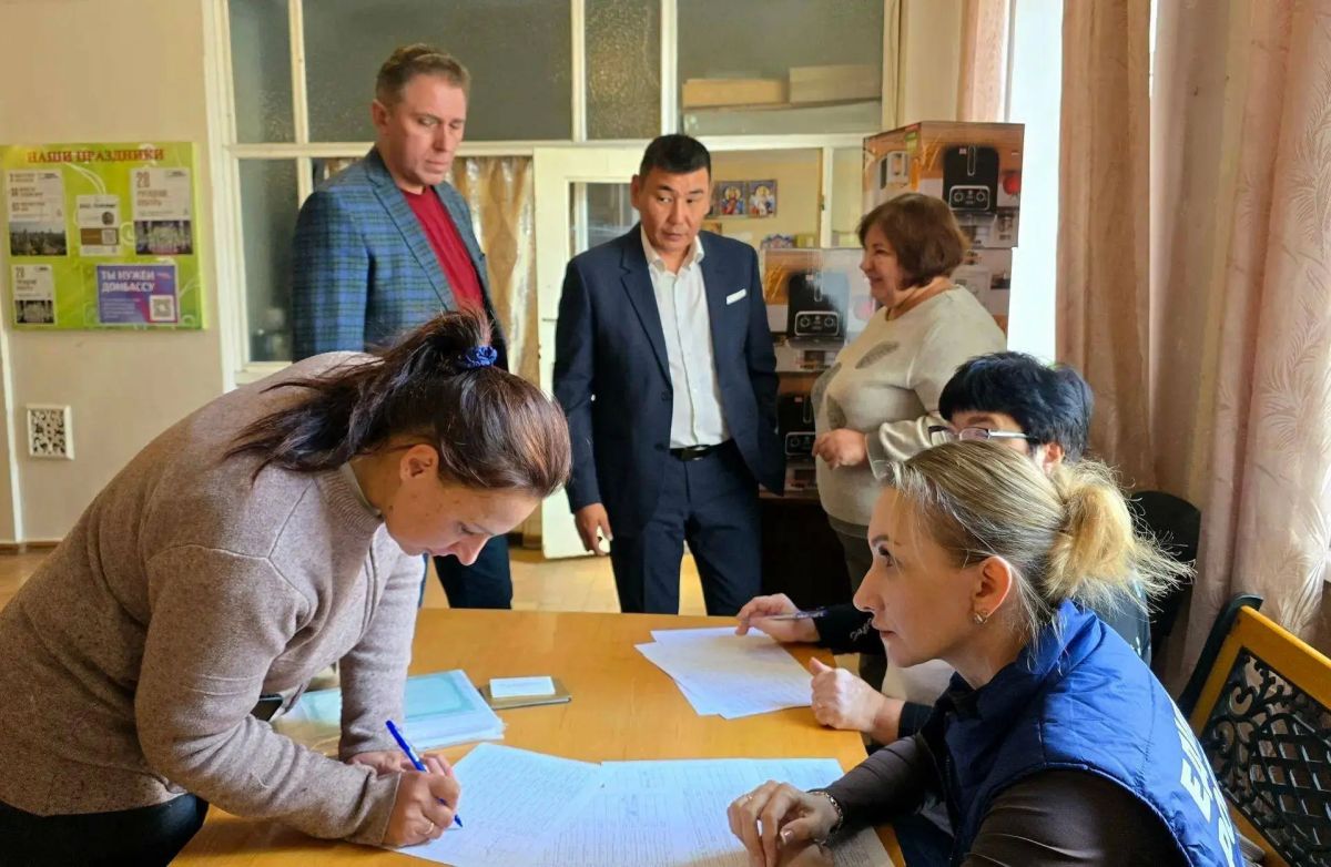 Приятный сюрприз для 111 многодетных семей Докучаевска: сегодня им вручили современные аэрогрили Приятный сюрприз для 111 многодетных семей Докучаевска: сегодня им вручили современные аэрогрили