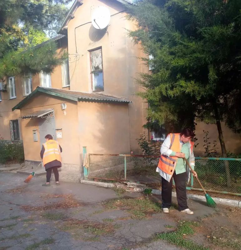 Наталья Бегуненко: В Петровском районе коммунальные предприятия приняли активное участие в акции Чистый четверг Наталья Бегуненко: В Петровском районе коммунальные предприятия приняли активное участие в акции Чистый четверг