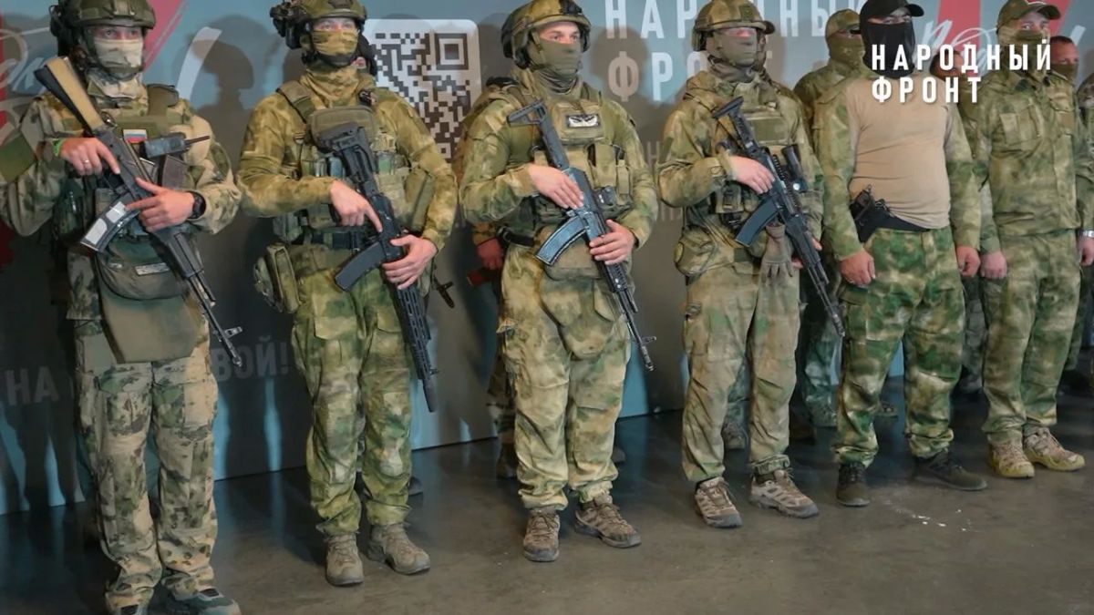 Мобильные огневые группы из ДНР получили 50 пикапов от администрации главы республики и Народного фронта Мобильные огневые группы из ДНР получили 50 пикапов от администрации главы республики и Народного фронта