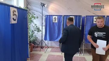 СЕРГЕЙ ПОЛХОВ: БОЛЬШОЙ ТРУДОВОЙ КОЛЛЕКТИВ "ДОНБАССТЕПЛОЭНЕРГО" ГОЛОСУЕТ РАДИ БУДУЩЕГО ДОНБАССА И ВСЕЙ РОССИИ
