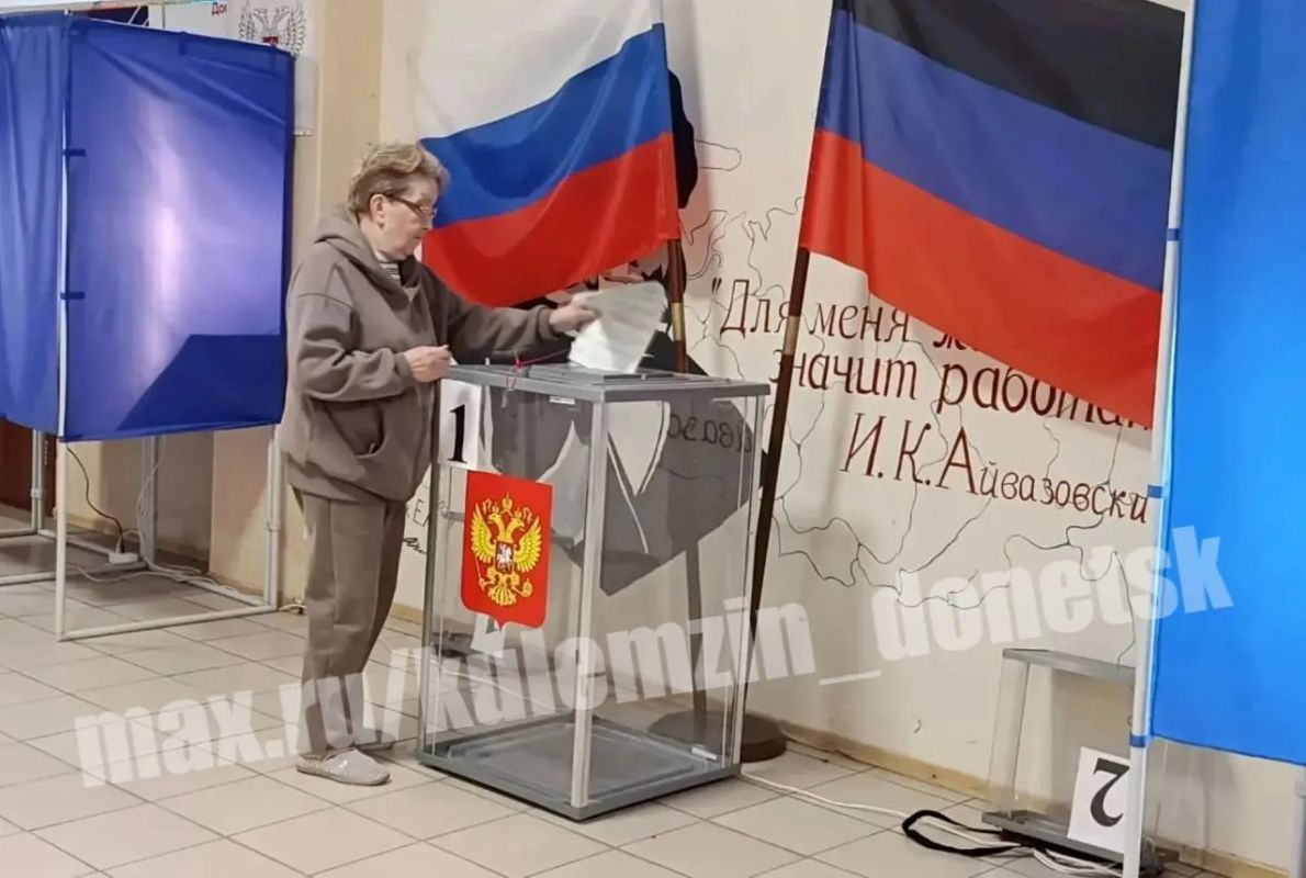 Исторический момент: в Донецке дан старт основным трёхдневным выборам в Государственную Думу Российской Федерации! Исторический момент: в Донецке дан старт основным трёхдневным выборам в Государственную Думу Российской Федерации!