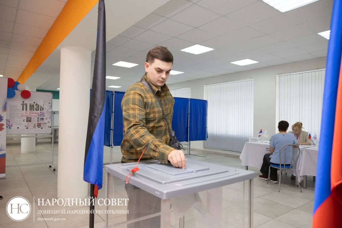 Константин Кузьмин: Утром приехал на избирательный участок Константин Кузьмин: Утром приехал на избирательный участок