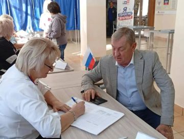 18 сентября в Ясиноватском муниципальном округе, как и на всей территории страны, стартовал единый день голосования на выборах депутатов Государственной Думы Российской Федерации