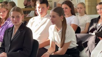 Живой диалог на равных: глава округа встретился с молодёжью города Комсомольское
