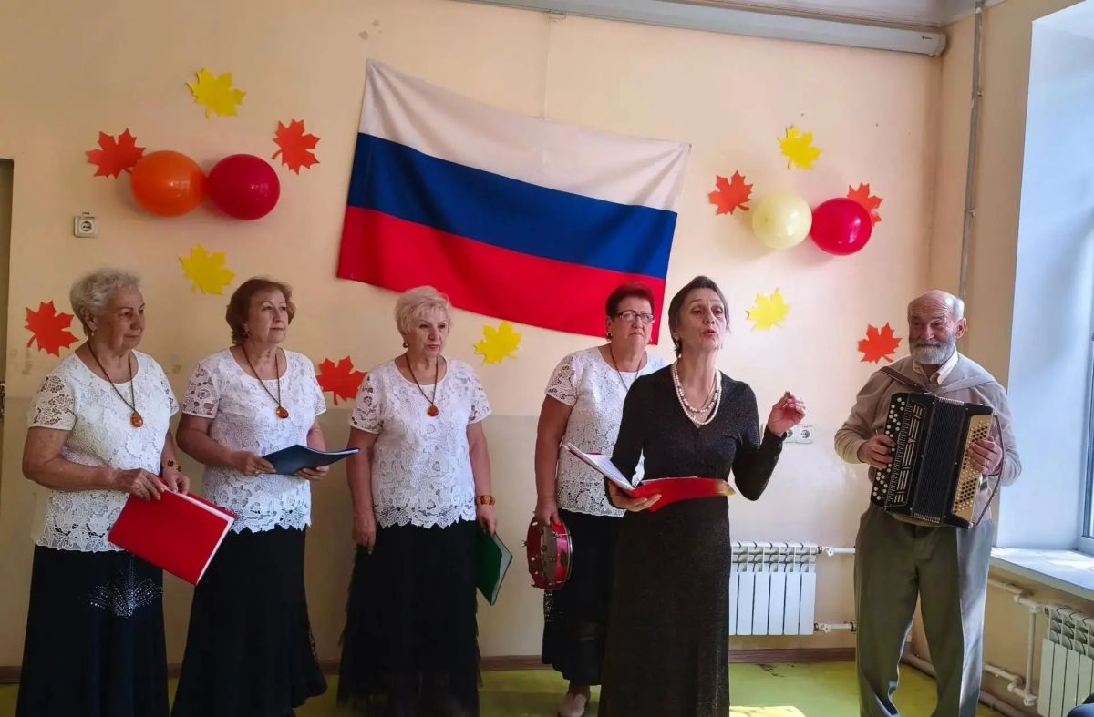 Любимые мелодии осени: осенний праздник музыки в Мариуполе Любимые мелодии осени: осенний праздник музыки в Мариуполе