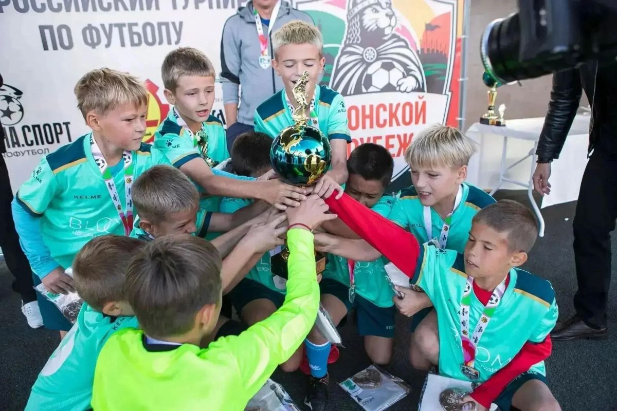 Воспитанники спортшколы «Олимпия» стали призерами Всероссийского турнира по футболу Воспитанники спортшколы «Олимпия» стали призерами Всероссийского турнира по футболу