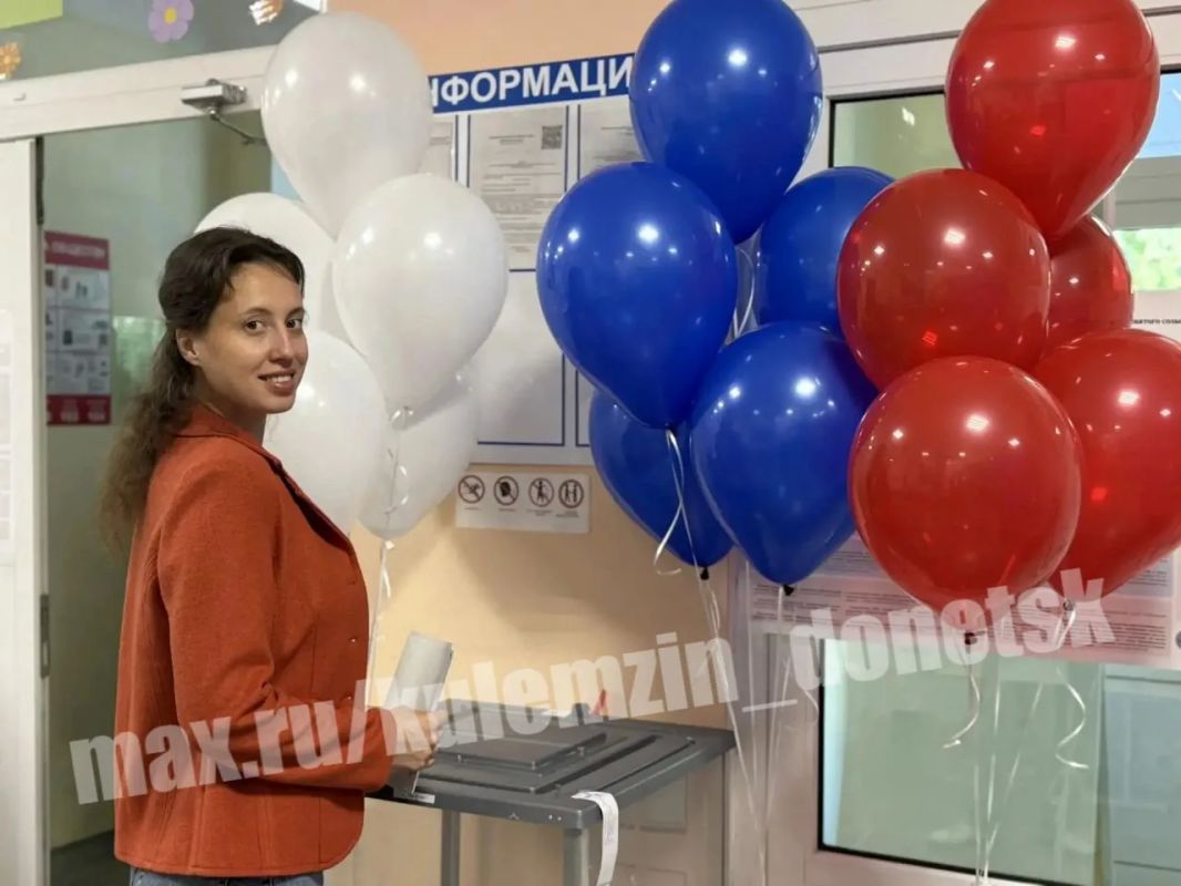 Исторический момент: в Донецке дан старт основным трёхдневным выборам в Государственную Думу Российской Федерации! Исторический момент: в Донецке дан старт основным трёхдневным выборам в Государственную Думу Российской Федерации!