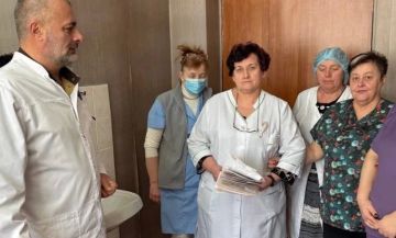 15 сентября депутат Макеевского городского совета ДНР первого созыва Игорь Сепик провел встречу с трудовым коллективом станции переливания крови г. Макеевки Министерства здравоохранения ДНР