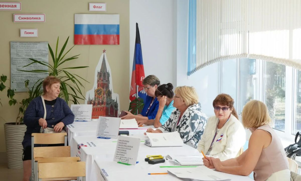 В ДНР завершился первый день голосования на выборах в Госдуму РФ В ДНР завершился первый день голосования на выборах в Госдуму РФ