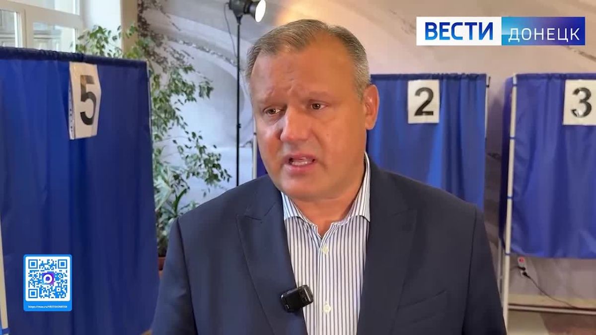 На выборах депутатов Государственной Думы России проголосовал глава Донецка, секретарь Донецкого местного отделения Единой России Алексей Кулемзин