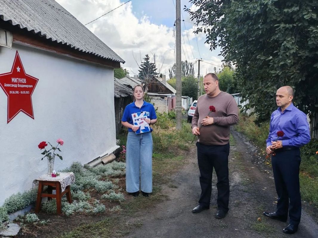Вечные звёзды памяти засияли в Торезе Вечные звёзды памяти засияли в Торезе