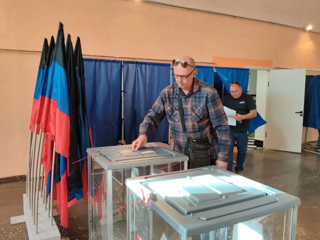 Голосуем вместе! Жители Амвросиевки делают свой выбор Голосуем вместе! Жители Амвросиевки делают свой выбор