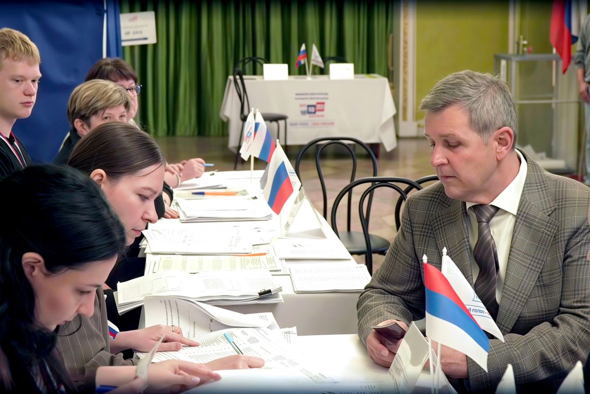 Михаил Желтяков: Принял участие в выборах депутатов Государственной Думы Российской Федерации — важном этапе для Донецкой Народной Республики, жители которой впервые участвуют в этом голосовании Михаил Желтяков: Принял участие в выборах депутатов Государственной Думы Российской Федерации — важном этапе для Донецкой Народной Республики, жители которой впервые участвуют в этом голосовании