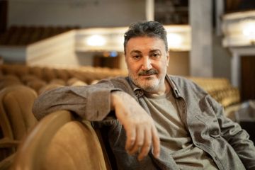 Премьера “Женитьбы Бальзаминова” в Донецкой муздраме: кто-то увидит песни и пляски, кто-то – глубоко спрятанные страхи