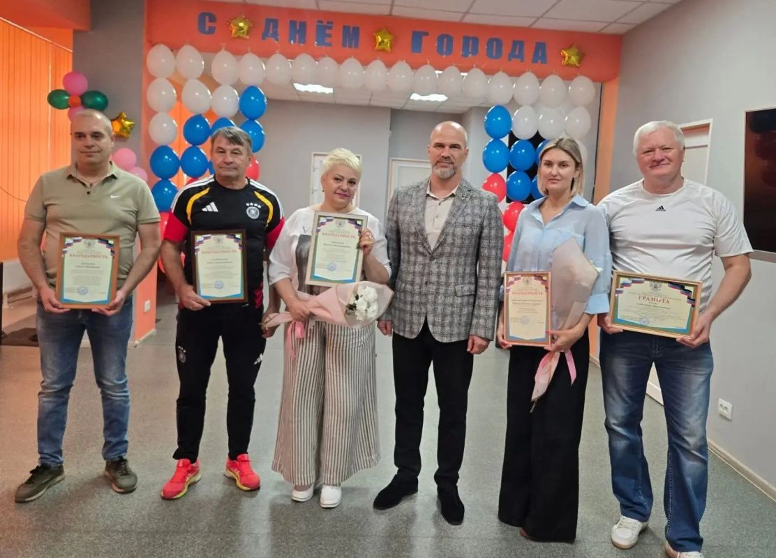 Сегодня Светлодарск празднует День города — праздник, объединяющий всех, для кого этот уютный уголок стал по-настоящему родным Сегодня Светлодарск празднует День города — праздник, объединяющий всех, для кого этот уютный уголок стал по-настоящему родным