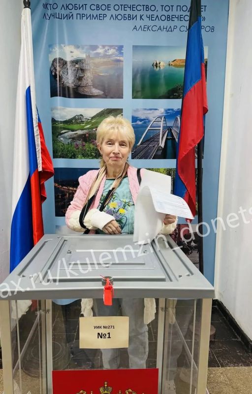Сегодня — второй день выборов, и в Донецке чувствуется особая энергия: люди осознанно делают свой выбор Сегодня — второй день выборов, и в Донецке чувствуется особая энергия: люди осознанно делают свой выбор