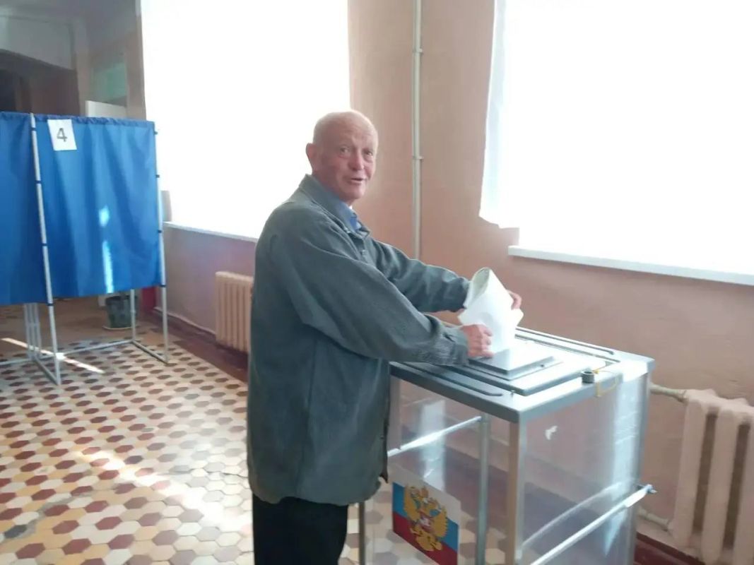 В Ясиноватой идёт второй день голосования В Ясиноватой идёт второй день голосования