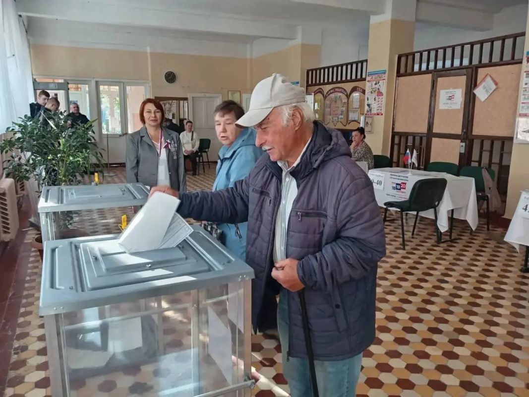 В Ясиноватой идёт второй день голосования В Ясиноватой идёт второй день голосования
