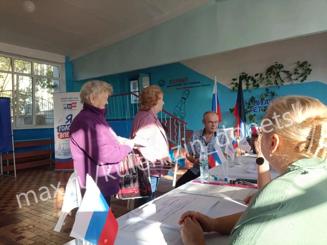 Сегодня — второй день выборов, и в Донецке чувствуется особая энергия: люди осознанно делают свой выбор Сегодня — второй день выборов, и в Донецке чувствуется особая энергия: люди осознанно делают свой выбор