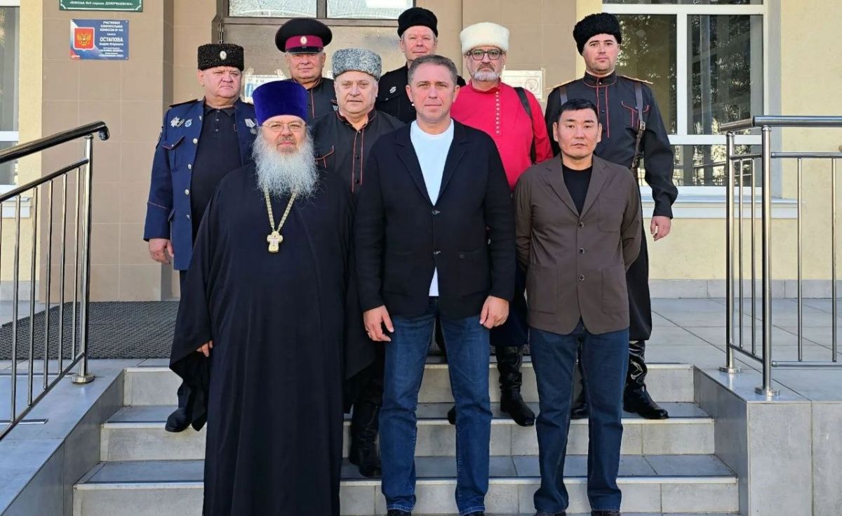 Александр Качанов: Казаки Докучаевского юрта имени преподобного Сергия Радонежского посетили избирательные участки Александр Качанов: Казаки Докучаевского юрта имени преподобного Сергия Радонежского посетили избирательные участки