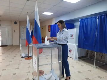 Борис Трима: Депутат Мангушского муниципального совета Эвелина Чекалова приняла участие в выборах