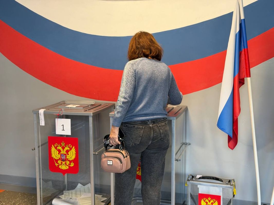 Второй день голосования. Россияне в течение 18, 19 и 20 сентября определят состав Госдумы IХ созыва и множество голосований другого уровня Второй день голосования. Россияне в течение 18, 19 и 20 сентября определят состав Госдумы IХ созыва и множество голосований другого уровня