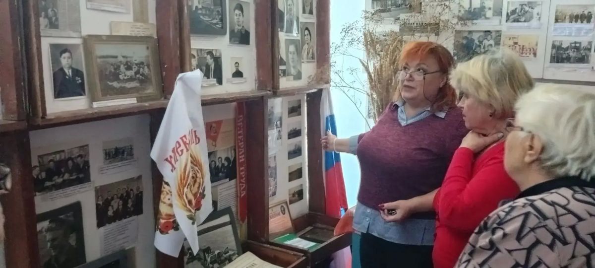 18 сентября 2026 года в музее истории села Валерьяновка состоялась выставка фото документов «Село в сердце: праздник единства и традиций», посвящённая Дню села 18 сентября 2026 года в музее истории села Валерьяновка состоялась выставка фото документов «Село в сердце: праздник единства и традиций», посвящённая Дню села
