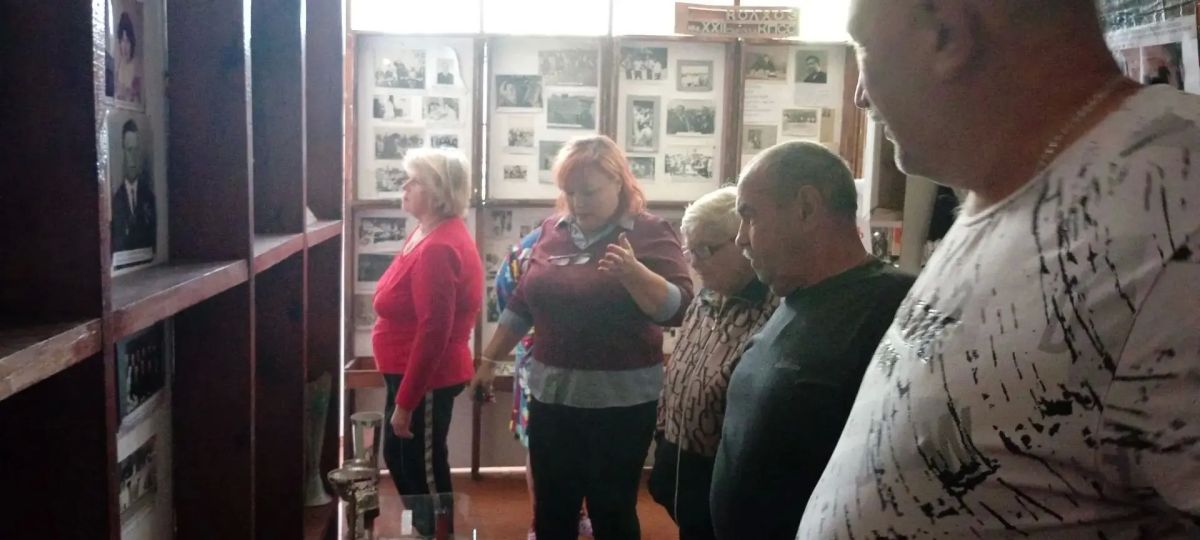 18 сентября 2026 года в музее истории села Валерьяновка состоялась выставка фото документов «Село в сердце: праздник единства и традиций», посвящённая Дню села 18 сентября 2026 года в музее истории села Валерьяновка состоялась выставка фото документов «Село в сердце: праздник единства и традиций», посвящённая Дню села