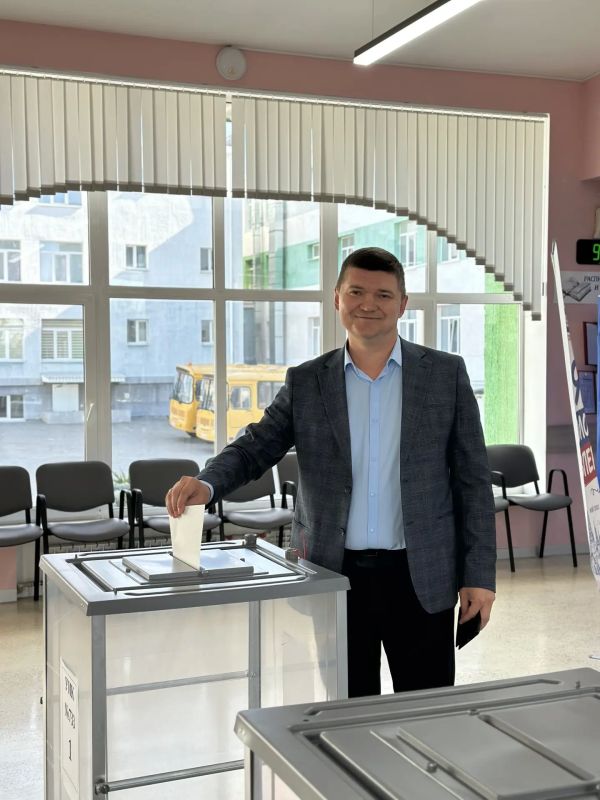 Сегодня стартовал второй день голосования на выборах депутатов Государственной Думы Сегодня стартовал второй день голосования на выборах депутатов Государственной Думы