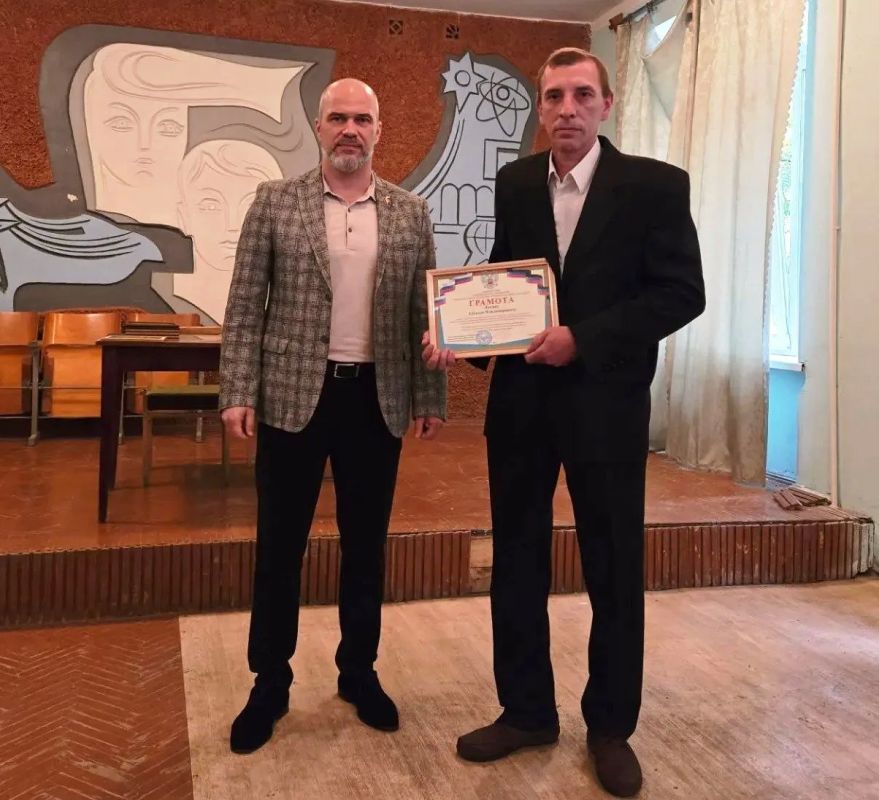 Сегодня Светлодарск празднует День города — праздник, объединяющий всех, для кого этот уютный уголок стал по-настоящему родным Сегодня Светлодарск празднует День города — праздник, объединяющий всех, для кого этот уютный уголок стал по-настоящему родным
