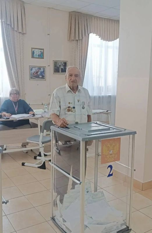В Ясиноватой идёт второй день голосования В Ясиноватой идёт второй день голосования