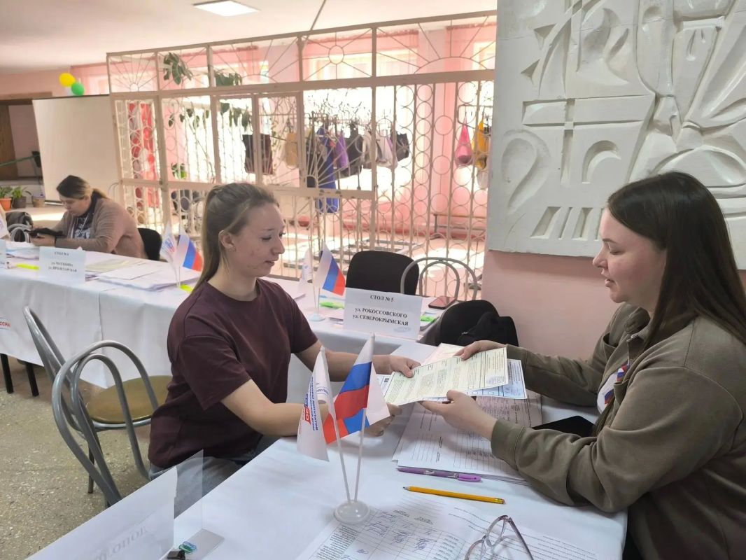 Елена Рязанцева: Впервые на выборах: молодёжь Донбасса делает свой выбор Елена Рязанцева: Впервые на выборах: молодёжь Донбасса делает свой выбор