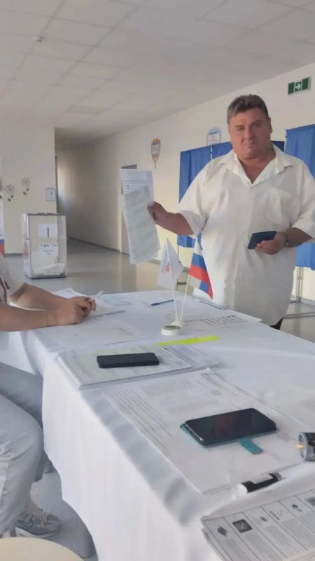Сегодня стартовал второй день голосования на выборах депутатов Государственной Думы Сегодня стартовал второй день голосования на выборах депутатов Государственной Думы