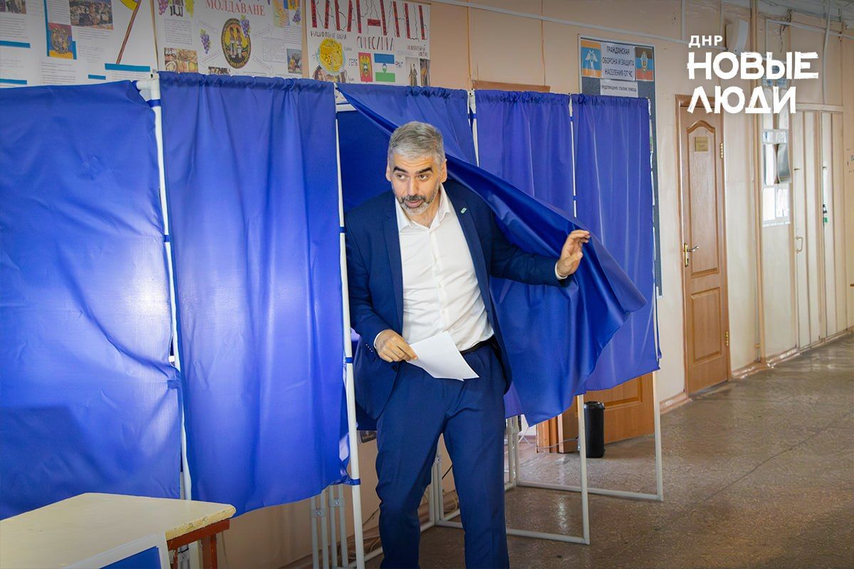 Алексей Дорофеев проголосовал на выборах Алексей Дорофеев проголосовал на выборах
