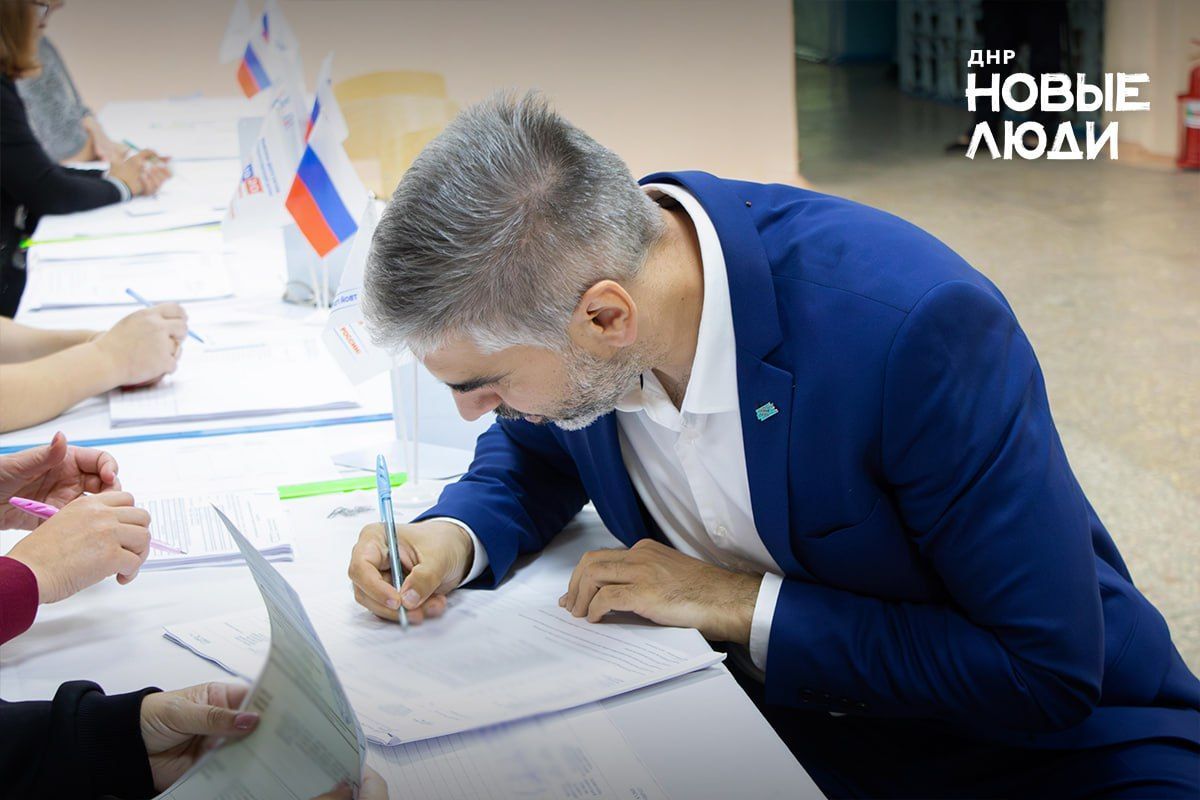 Алексей Дорофеев проголосовал на выборах Алексей Дорофеев проголосовал на выборах