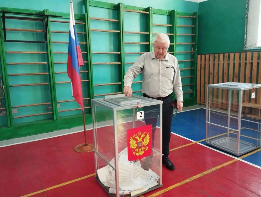 Сегодня стартовал второй день голосования на выборах депутатов Государственной Думы Сегодня стартовал второй день голосования на выборах депутатов Государственной Думы