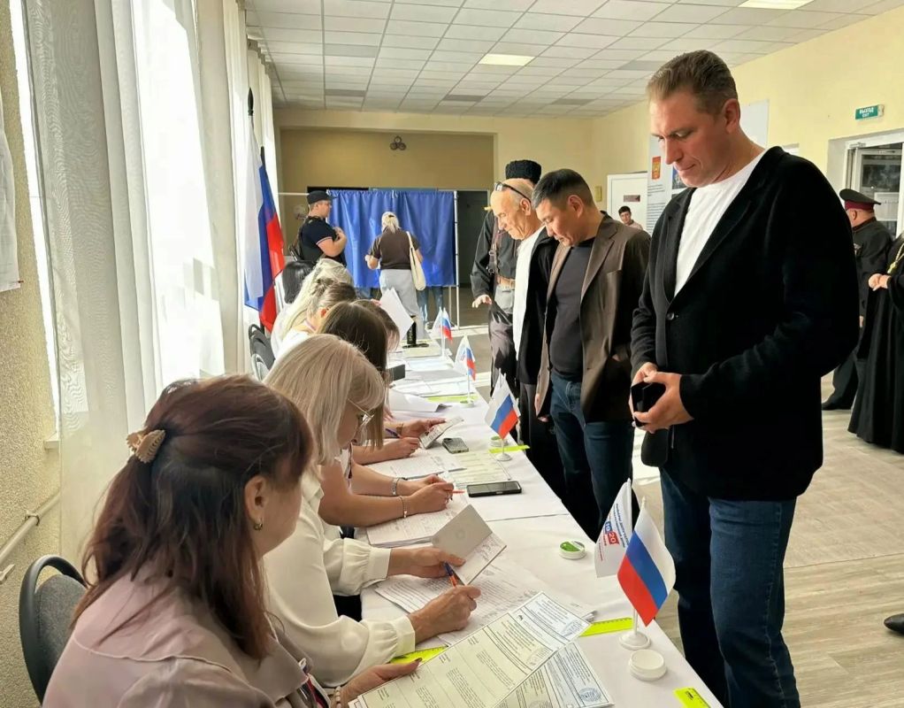 Главы городских и муниципальных округов принимают активное участие в выборах в Госдуму, выражая свою гражданскую позицию Главы городских и муниципальных округов принимают активное участие в выборах в Госдуму, выражая свою гражданскую позицию