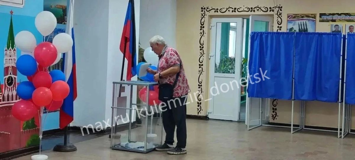 Сегодня — второй день выборов, и в Донецке чувствуется особая энергия: люди осознанно делают свой выбор Сегодня — второй день выборов, и в Донецке чувствуется особая энергия: люди осознанно делают свой выбор