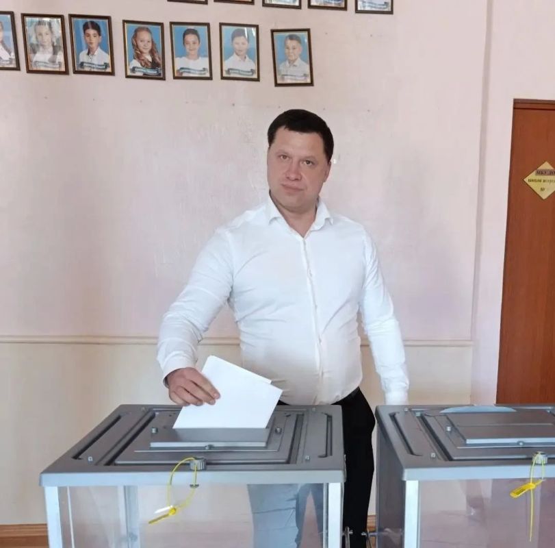 Депутаты Донецкого городского совета проявили высокую активность в дни голосования по выборам в Государственную Думу Депутаты Донецкого городского совета проявили высокую активность в дни голосования по выборам в Государственную Думу