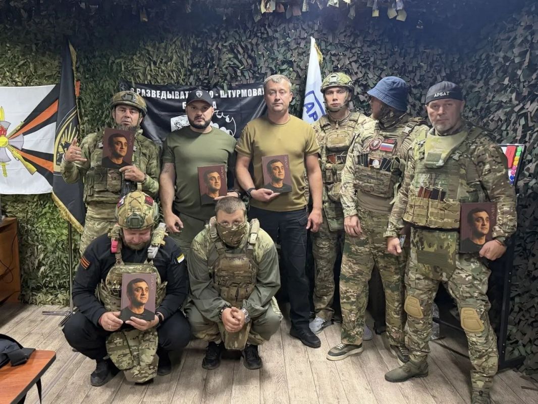 Сегодня, 20 сентября, основателю нашего батальона «АрБат» Армену Нагапетовичу Саркисяну исполнилось бы 48 лет Сегодня, 20 сентября, основателю нашего батальона «АрБат» Армену Нагапетовичу Саркисяну исполнилось бы 48 лет