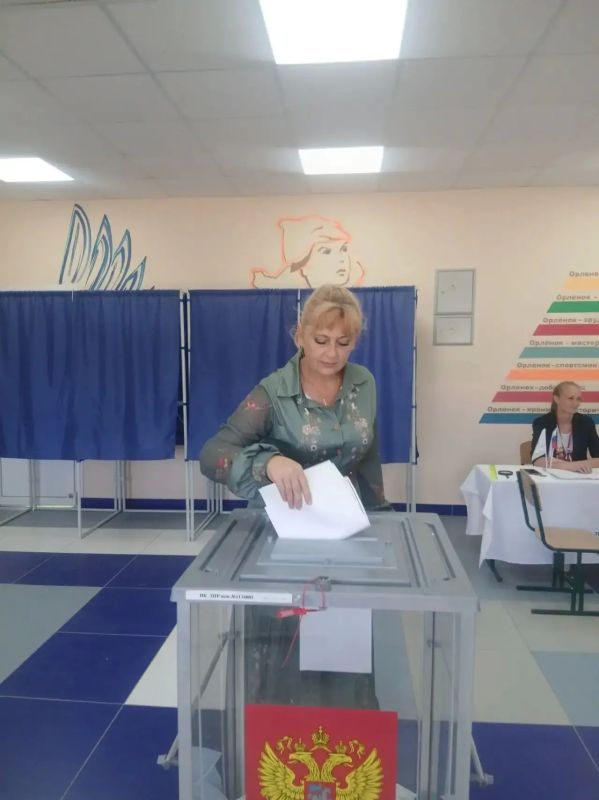 Коллектив Ялтинского Дома культуры принял участие в выборах Коллектив Ялтинского Дома культуры принял участие в выборах