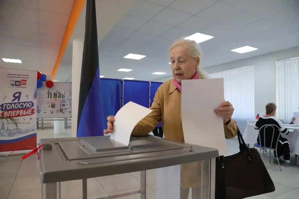 Первые в истории ДНР выборы депутатов в Госдуму - в объективе корреспондента «КП Донецк» Первые в истории ДНР выборы депутатов в Госдуму - в объективе корреспондента «КП Донецк»
