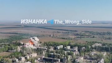 Удары ВКС РФ по порядку:. пятью ФАБ-500 по ПВД 117 отмбр ВСУ в н.п. Старорайское;