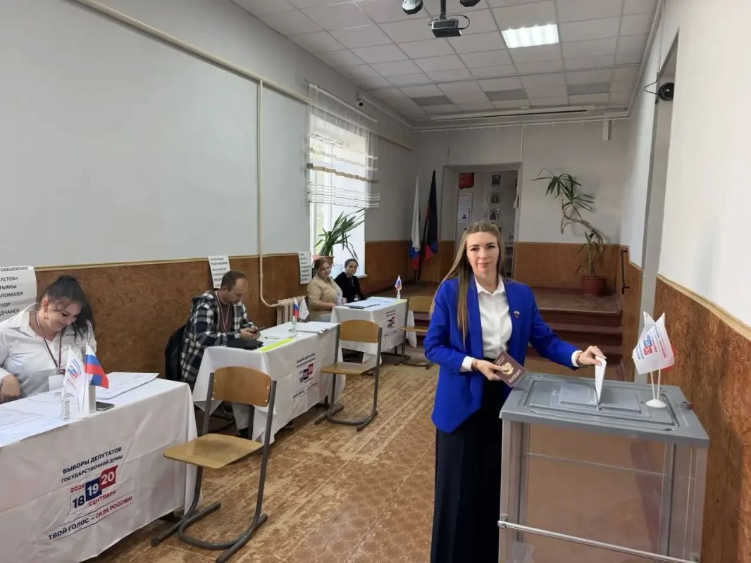 Секретарь первичного отделения №276 Юлия Маркелова приняла участие в голосовании на выборах депутатов Государственной Думы Секретарь первичного отделения №276 Юлия Маркелова приняла участие в голосовании на выборах депутатов Государственной Думы