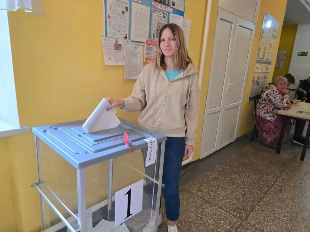 Татьяна Темникова: Наши активисты проголосовали на выборах депутатов Государственной Думы, ведь будущее страны зависит от каждого из нас Татьяна Темникова: Наши активисты проголосовали на выборах депутатов Государственной Думы, ведь будущее страны зависит от каждого из нас