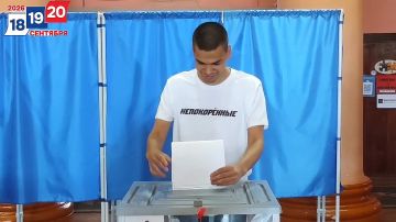 Вот так креативно ТИК 35, УИК 828 готовится к открытию 3 дня голосования!