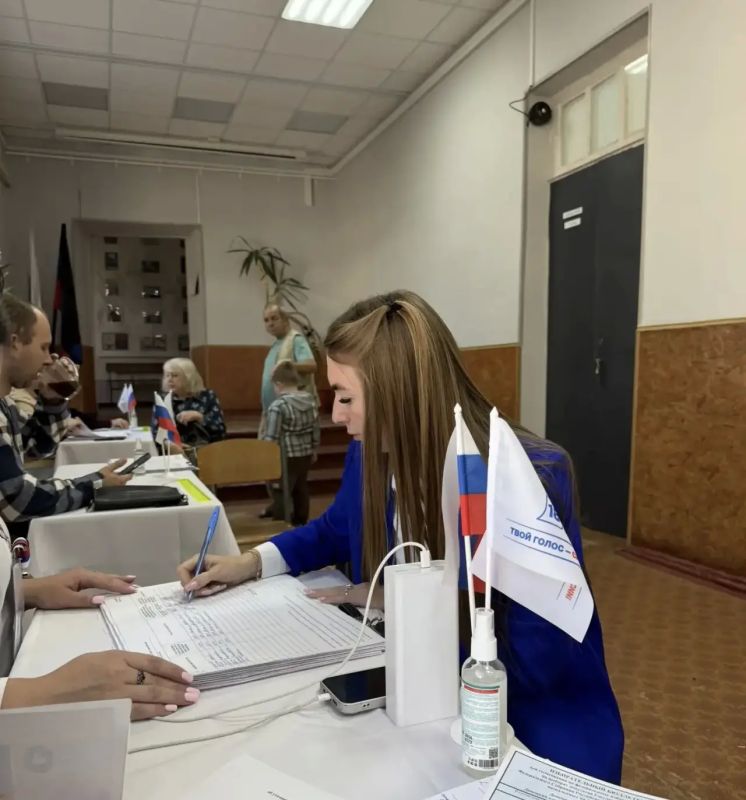 Секретарь первичного отделения №276 Юлия Маркелова приняла участие в голосовании на выборах депутатов Государственной Думы