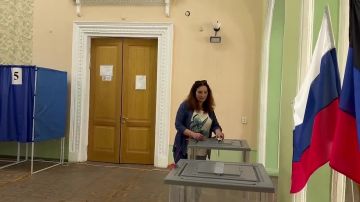 Сотрудники Управы Кировского внутригородского района Администрации городского округа Макеевка Донецкой Народной Республики приняли участие в голосовании