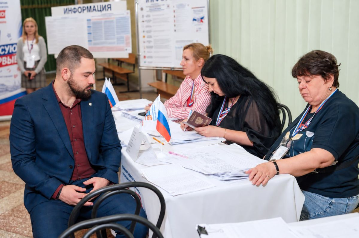 Денис Шимановский: В 2014 году Донбасс сделал свой выбор — быть с Россией Денис Шимановский: В 2014 году Донбасс сделал свой выбор — быть с Россией